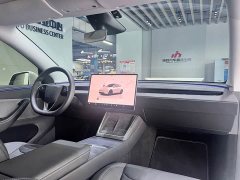 Tesla Model Y Rear-Wheel Drive Launch Edition - ფოტო 8