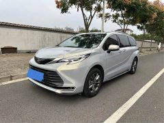 Toyota Sienna 2.5L Hybrid AWD Premium Edition - ფოტო 1