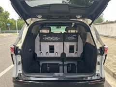 Toyota Sienna 2.5L Hybrid AWD Premium Edition - ფოტო 12