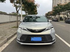 Toyota Sienna 2.5L Hybrid AWD Premium Edition - ფოტო 2