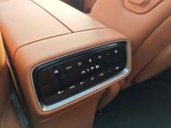 AITO M9 Extended Range Ultra 52kWh 5-Seater - ფოტო 16