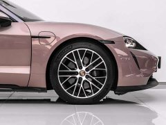 Porsche Taycan - ფოტო 14
