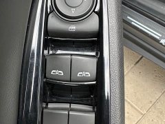 Volkswagen Viloran 2020 Mild Hybrid Redline 530T Automatic Luxury Edition (5 2 Seating) - ფოტო 10