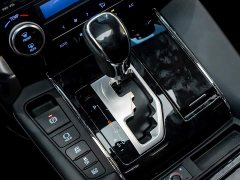 Toyota Vellfire 2020 Dual Engine 2.5L HV Luxury - ფოტო 20
