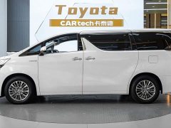 Toyota Vellfire 2020 Dual Engine 2.5L HV Luxury - ფოტო 3