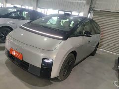 Li Auto Li Xiang MEGA Ultra - ფოტო 1