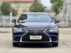Lexus ES 200 Premium Edition - ფოტო 1