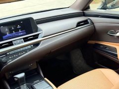 Lexus ES 200 Premium Edition - ფოტო 12