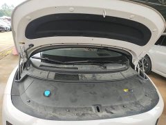 Li Auto i8 Standard Edition - ფოტო 8