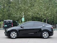 Tesla Model Y Standard Range RWD - ფოტო 3