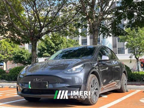 2024 Tesla Model Y Rear-Wheel Drive