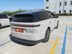 Li Auto i8 Standard Edition - ფოტო 2