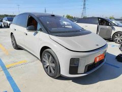 Li Auto i8 Standard Edition - ფოტო 5