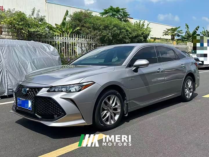 Toyota Avalon Hybrid 2.5L Luxury National VI