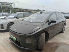 Li Auto i8 Standard Edition - ფოტო 1