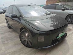 Li Auto i8 Standard Edition - ფოტო 2