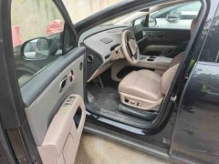 Li Auto i8 Standard Edition - ფოტო 3