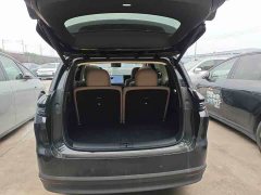Li Auto i8 Standard Edition - ფოტო 10