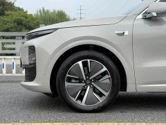 Li Auto L6 2024 Max - ფოტო 3