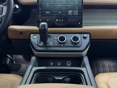 Land Rover Defender 2024 110 3.0T P400 Dark Edition - ფოტო 17