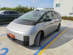 Li Auto Li Xiang MEGA Ultra - ფოტო 1