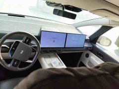 Li Auto Li Xiang MEGA Ultra - ფოტო 6