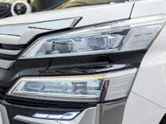 Toyota Vellfire 2020 Dual Engine 2.5L HV Luxury - ფოტო 8