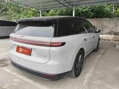 Li Auto i8 Standard Edition - ფოტო 2