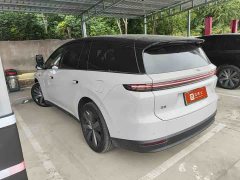 Li Auto i8 Standard Edition - ფოტო 4