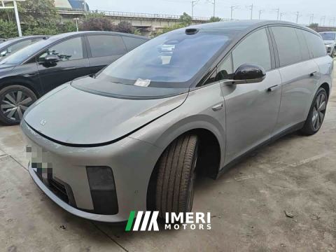 2025 Li Auto i8 Standard Edition