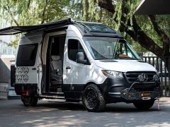 BYD Sprinter 2023 3.0T Diesel - ფოტო 1