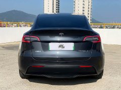 Tesla Model Y Rear-Wheel Drive - ფოტო 5