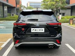 Toyota Crown Venza 2.5L HEV AWD Luxury - ფოტო 14