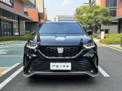 Toyota Crown Venza 2.5L HEV AWD Luxury - ფოტო 2