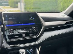 Toyota Crown Venza 2.5L HEV AWD Luxury - ფოტო 8