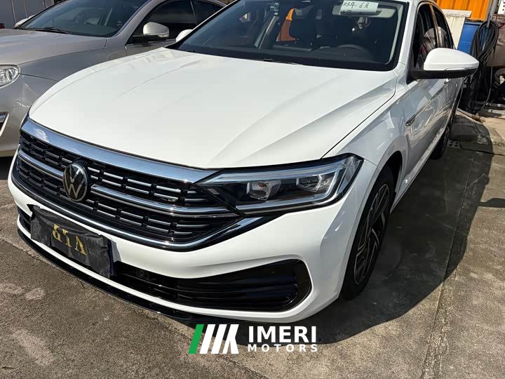 Volkswagen Sagitar 300TSI DSG Excellence Edition