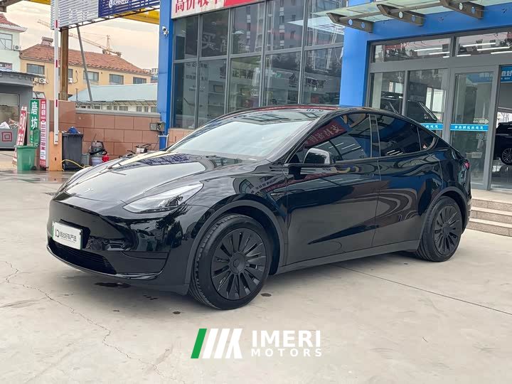 Tesla Model Y Facelift Rear-Wheel Drive