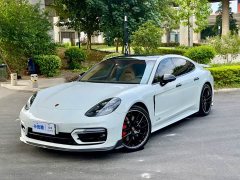 Porsche Panamera GTS 4.0T - ფოტო 1