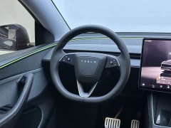 Tesla Model Y Rear-Wheel Drive - ფოტო 18