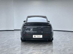 Tesla Model Y Rear-Wheel Drive - ფოტო 4