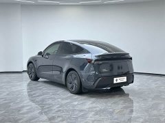 Tesla Model Y Rear-Wheel Drive - ფოტო 7