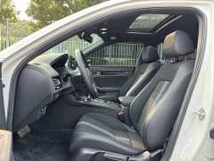 Honda Civic Hatchback 240 Turbo CVT Sharp Edition - ფოტო 18
