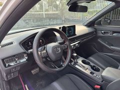 Honda Civic Hatchback 240 Turbo CVT Sharp Edition - ფოტო 8