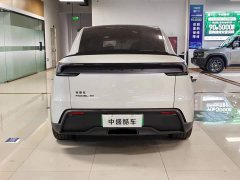 Tesla Model Y L Long Range All-Wheel Drive - ფოტო 6