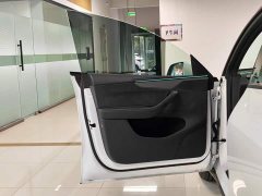 Tesla Model Y L Long Range All-Wheel Drive - ფოტო 8
