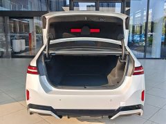 BMW 5 Series 530Li Premier M Sport Package - ფოტო 16