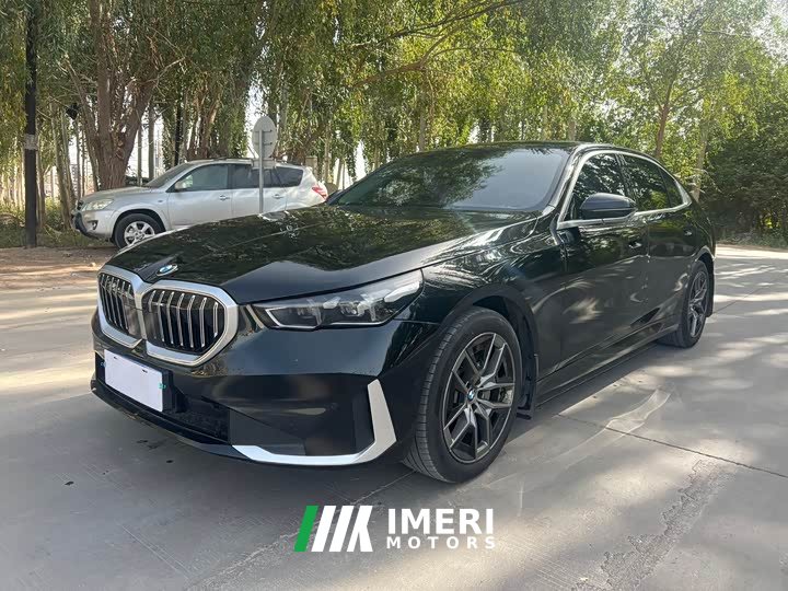 BMW 5 Series Facelift 530Li Leading Luxury Package - ავტომობილი ჩინეთიდან