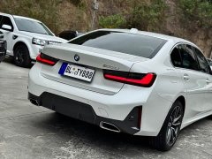BMW 3 Series 320Li M Sport Package - ფოტო 15