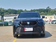 Toyota Crown Venza 2021 2.5L HEV AWD Premier - ფოტო 2