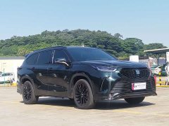 Toyota Crown Venza 2021 2.5L HEV AWD Premier - ფოტო 3